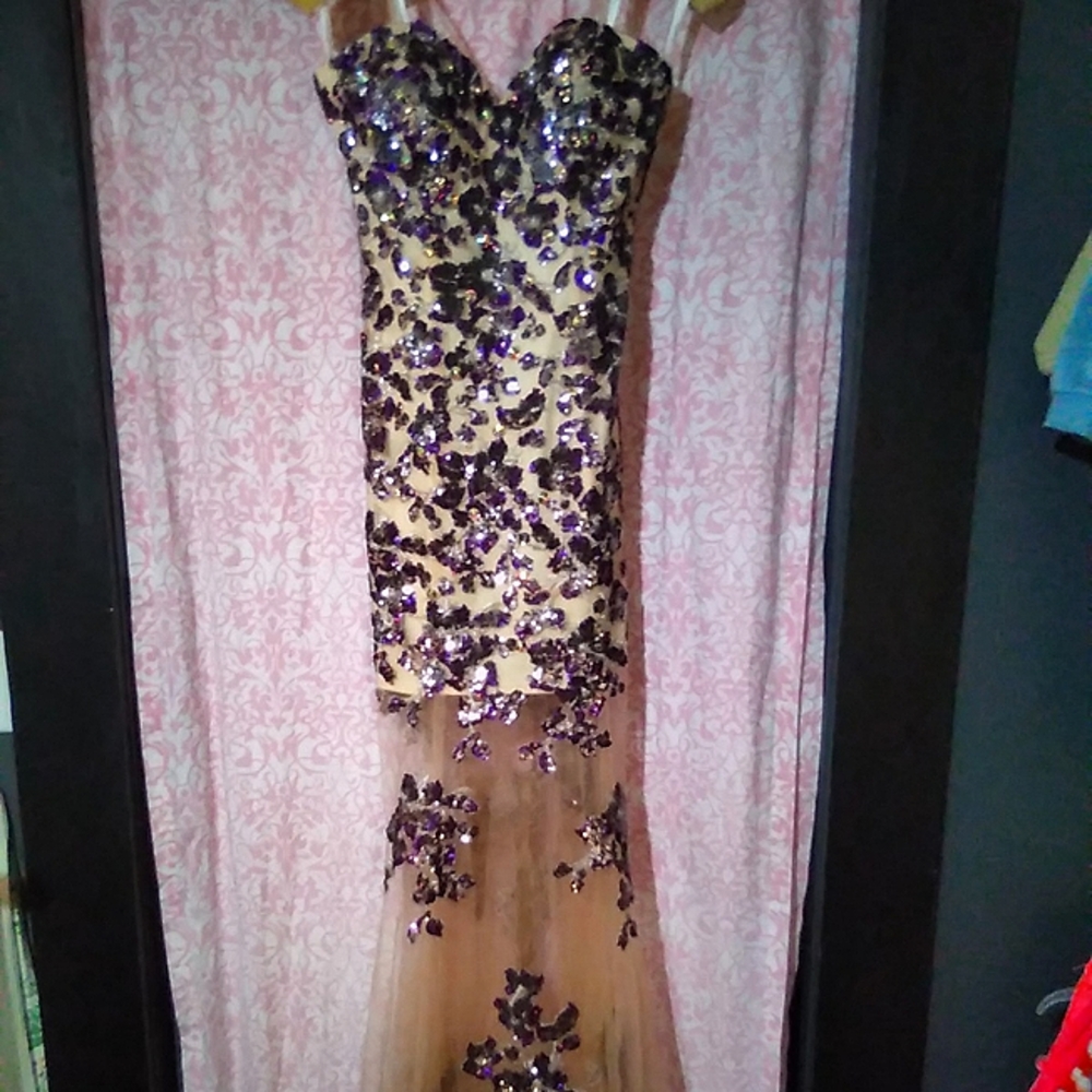 Size 6 Prom dress